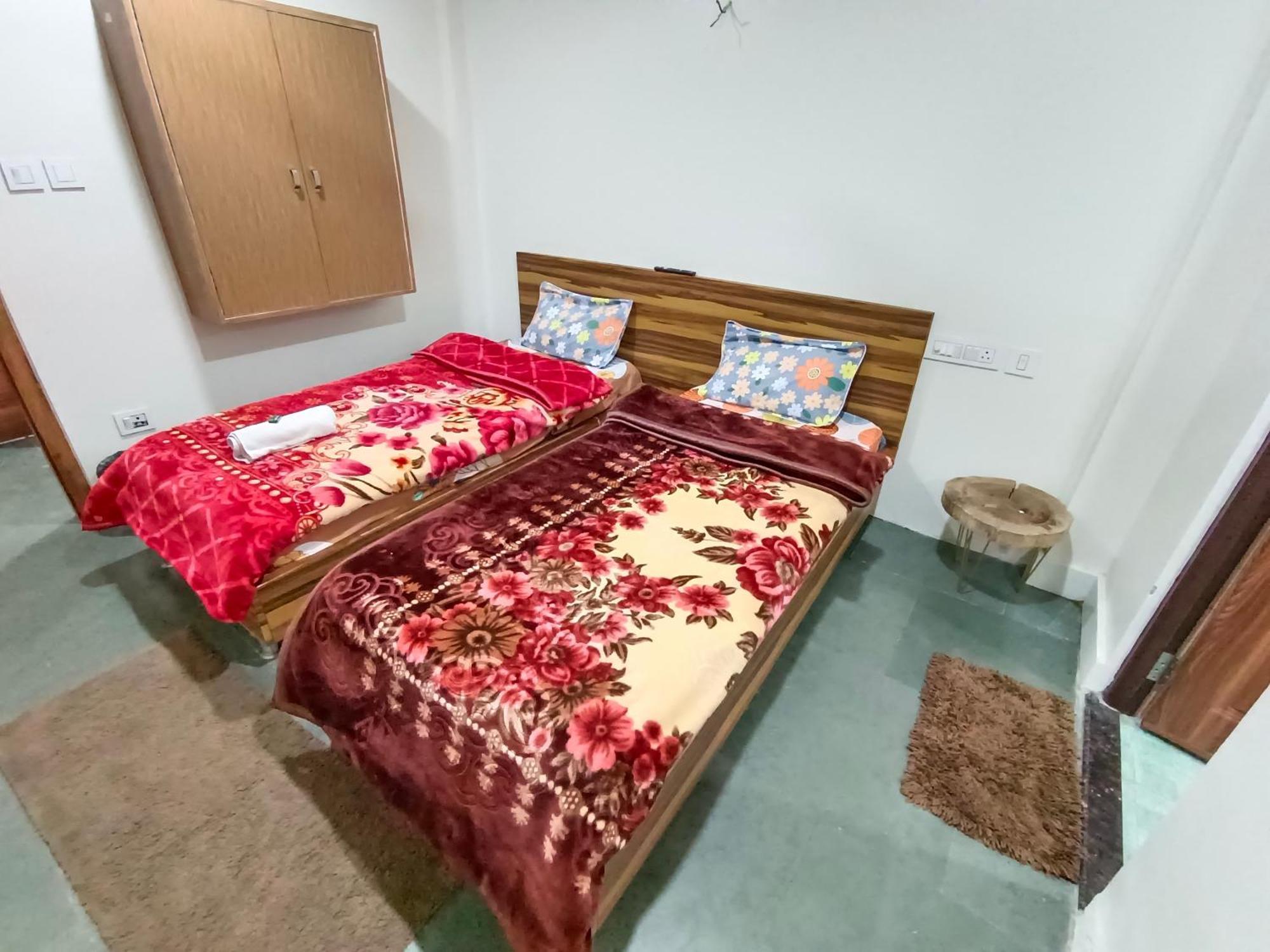 Shillong Perk Guest House エクステリア 写真