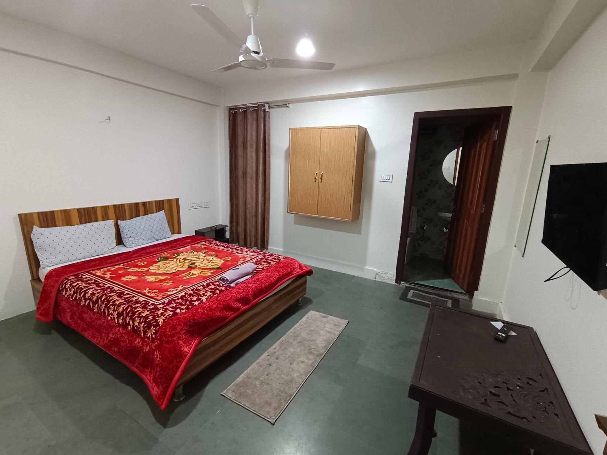 Shillong Perk Guest House エクステリア 写真