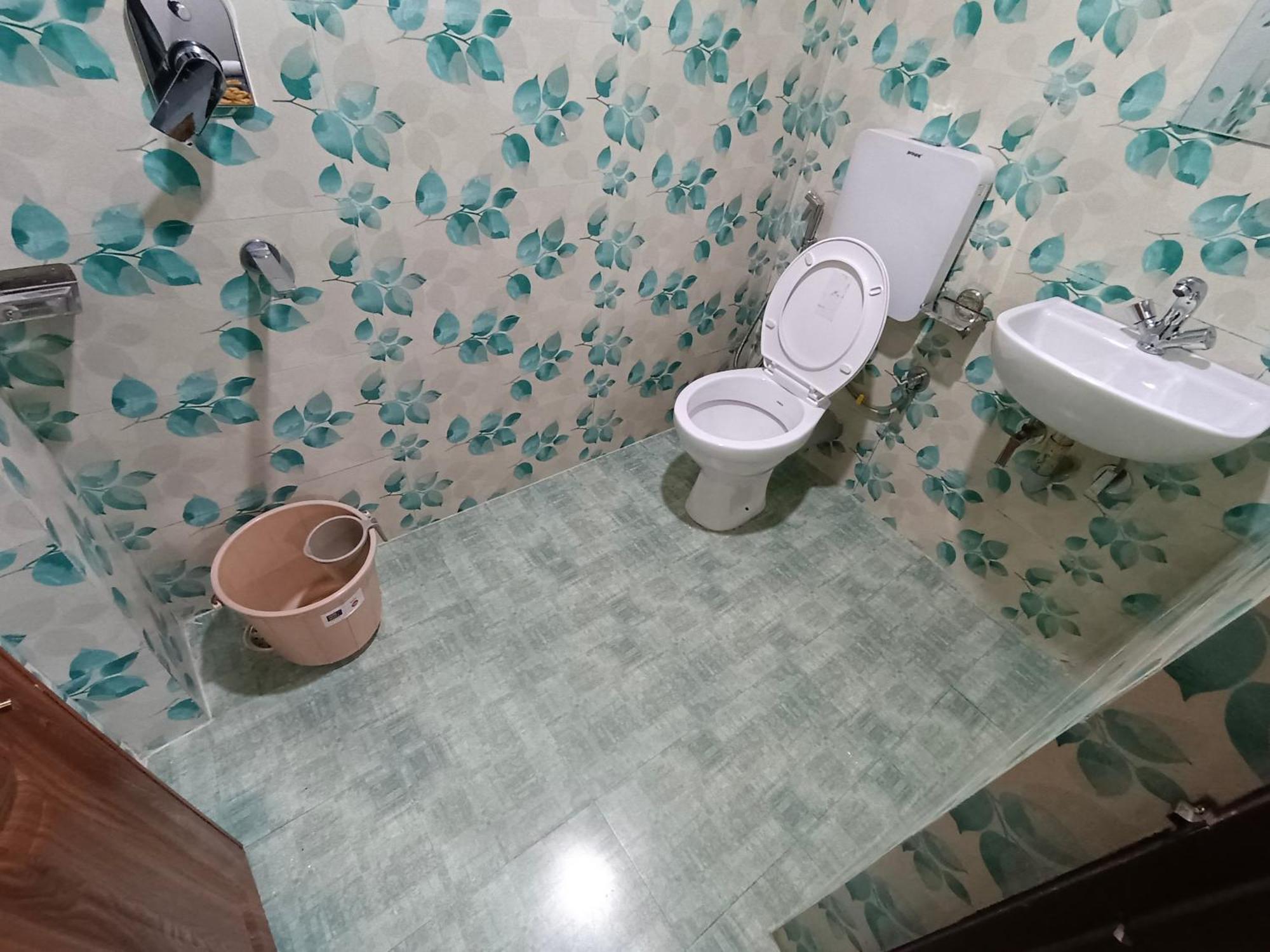 Shillong Perk Guest House エクステリア 写真