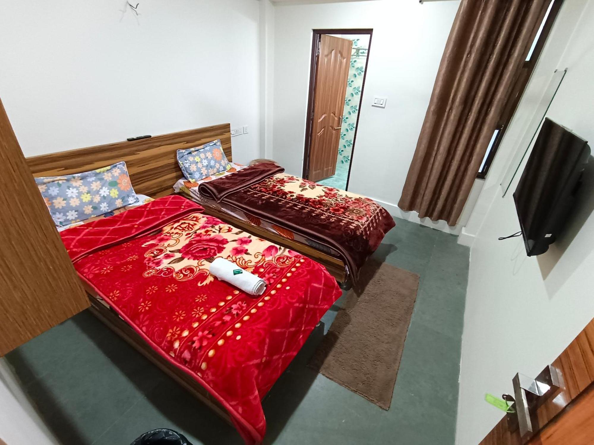 Shillong Perk Guest House エクステリア 写真