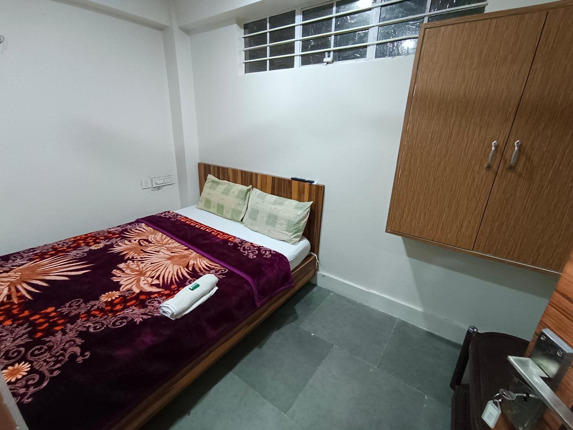 Shillong Perk Guest House エクステリア 写真