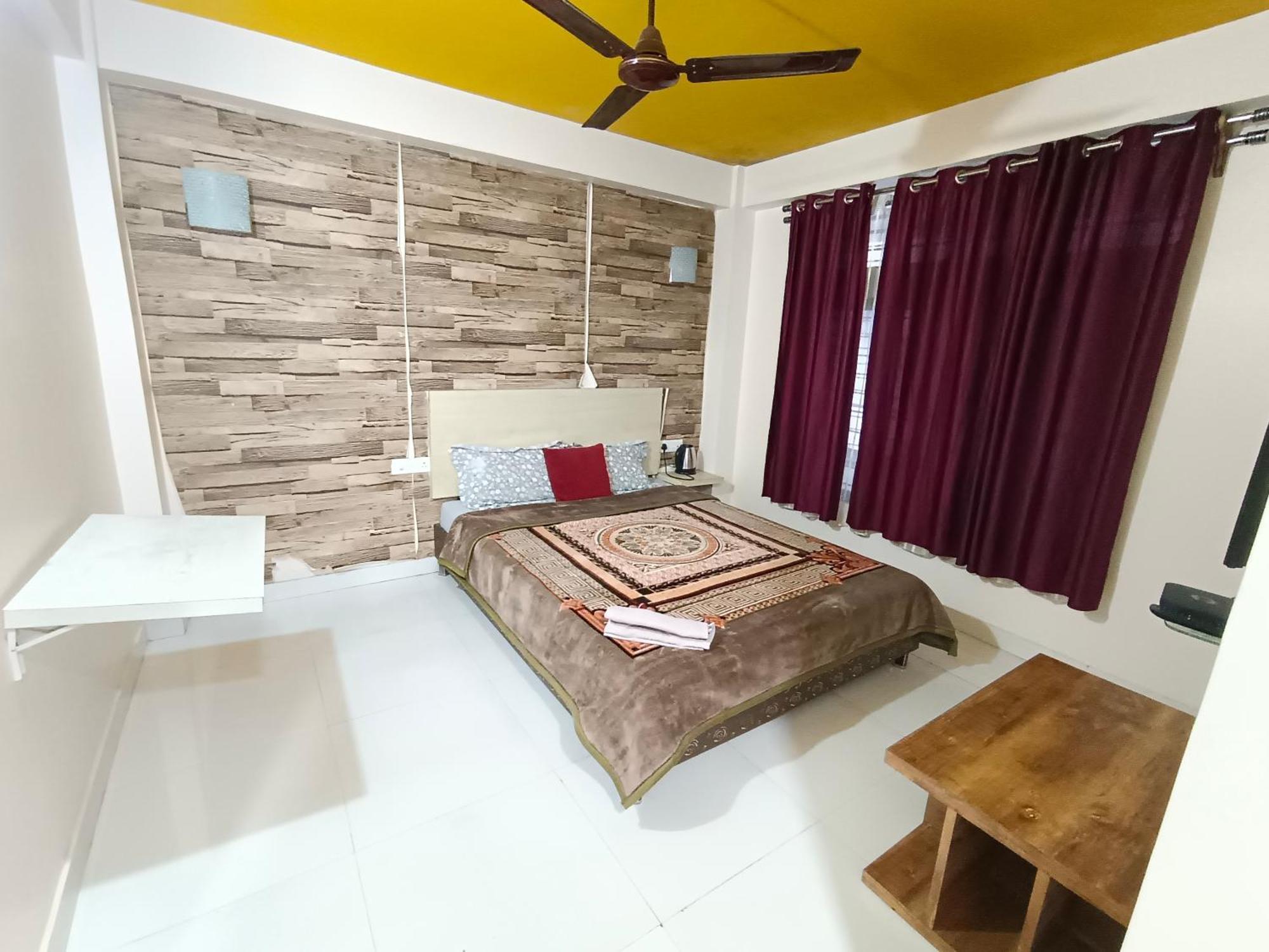 Shillong Perk Guest House エクステリア 写真