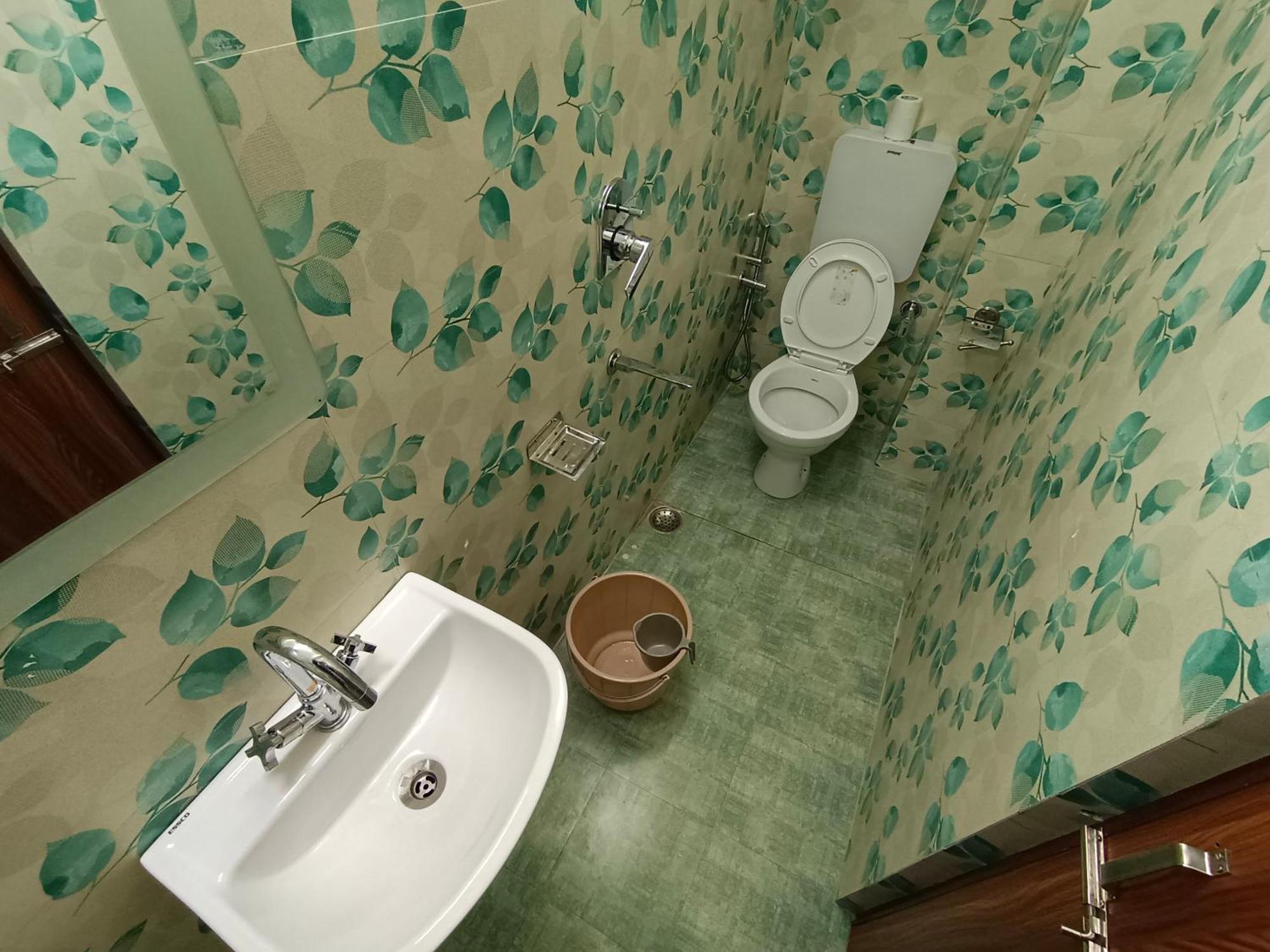 Shillong Perk Guest House エクステリア 写真