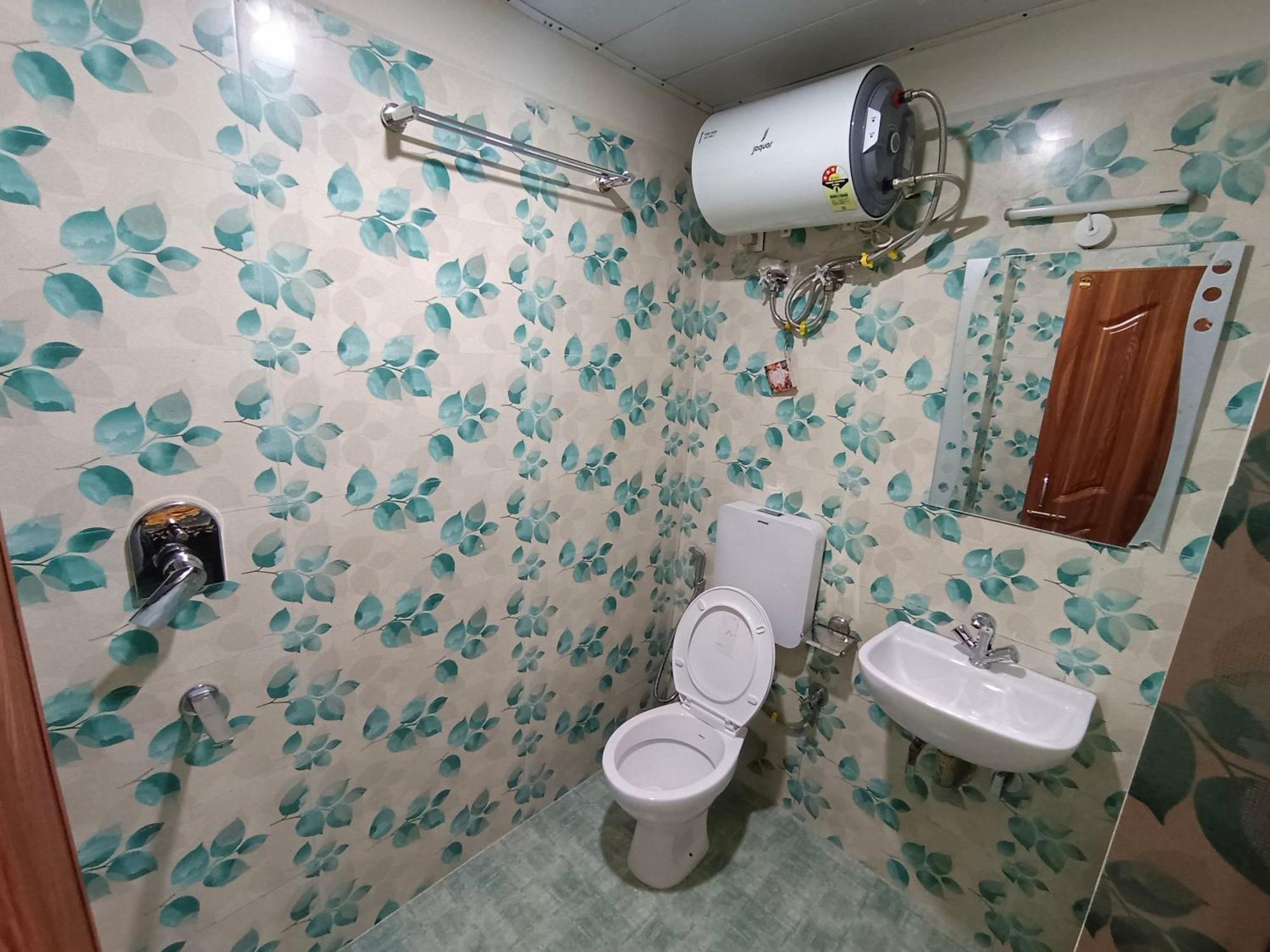 Shillong Perk Guest House エクステリア 写真