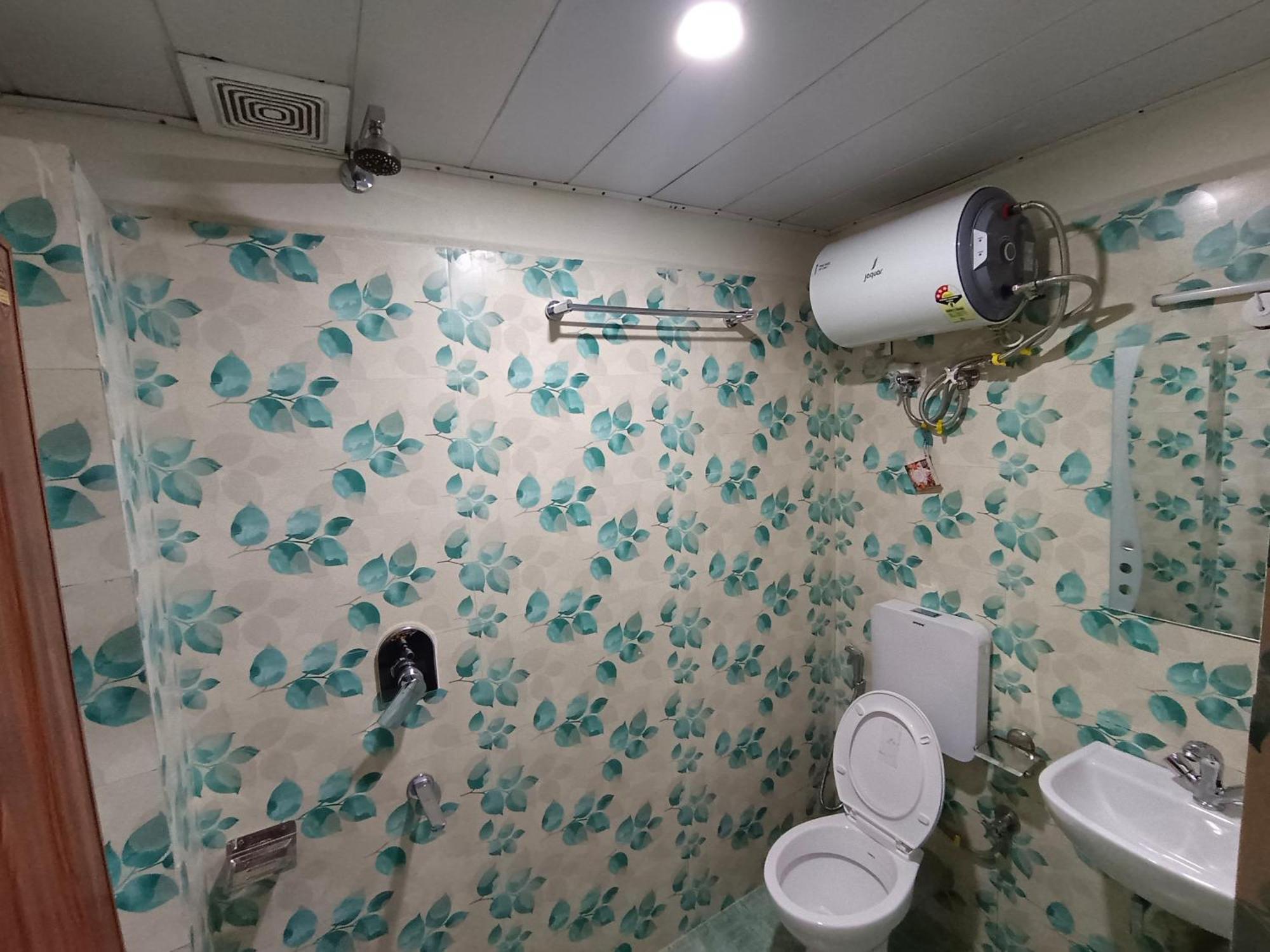 Shillong Perk Guest House エクステリア 写真