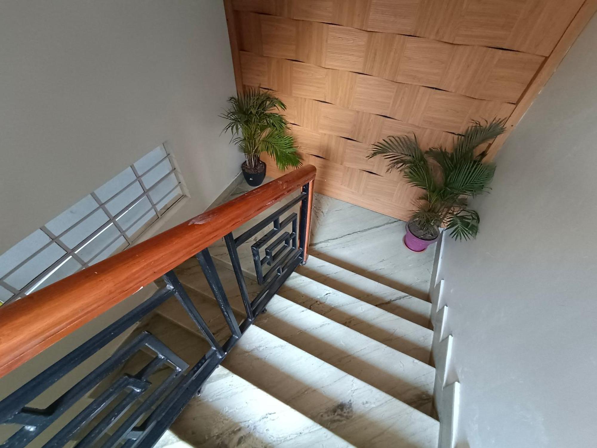 Shillong Perk Guest House エクステリア 写真
